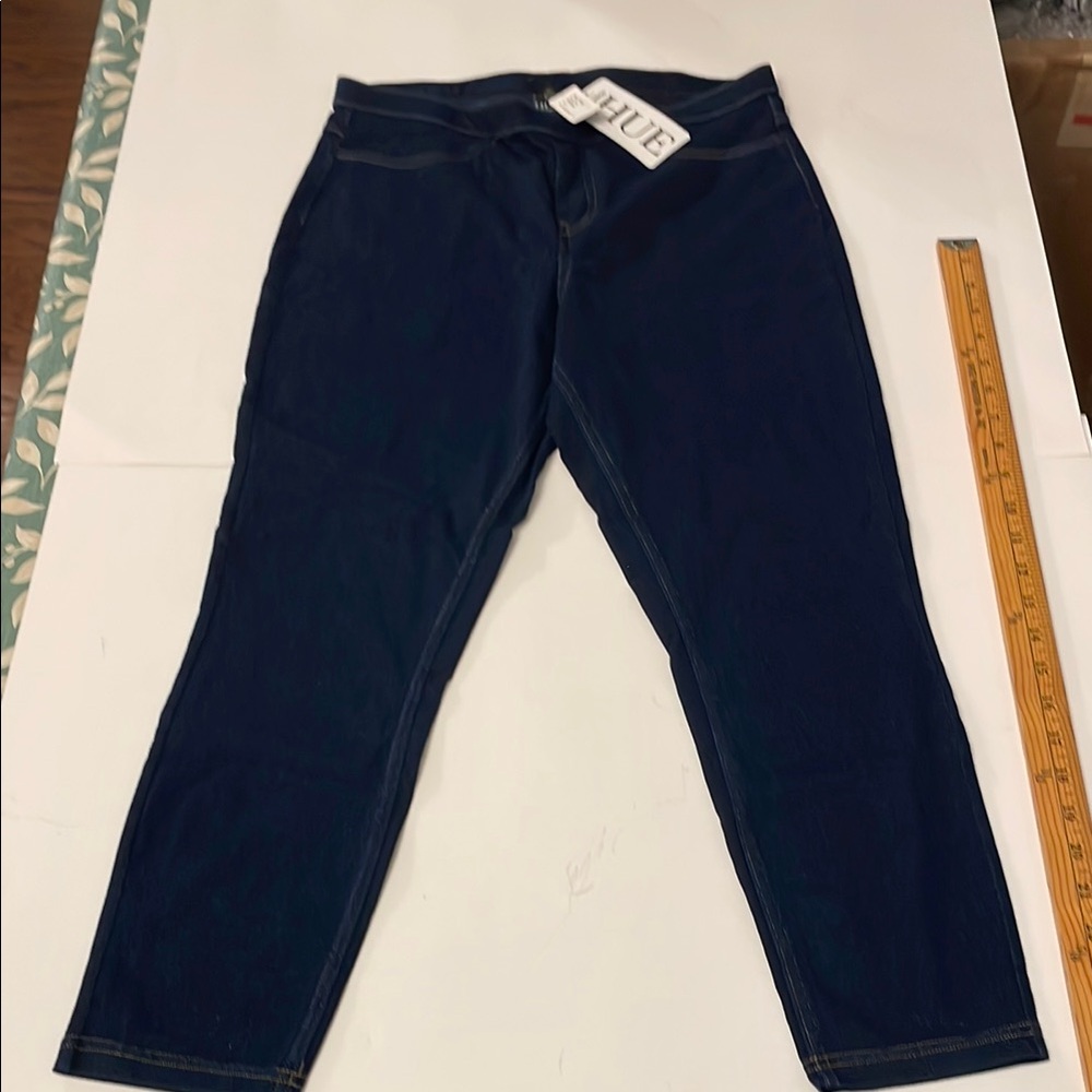 Hue Women Dark Denim Capri Leggings size medium